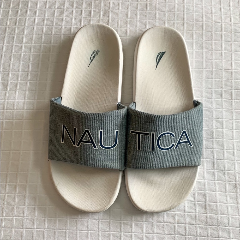 Nautica slides (4)